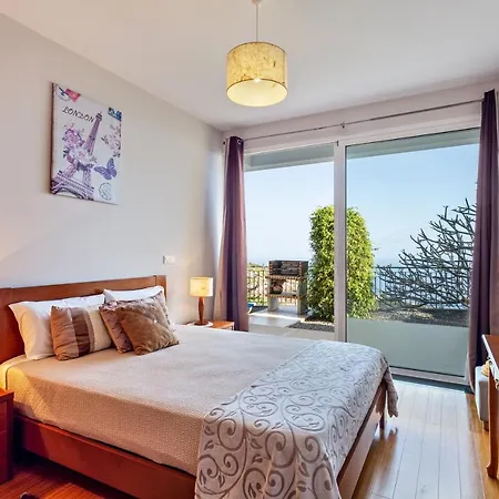 Villa Isabel 65 *